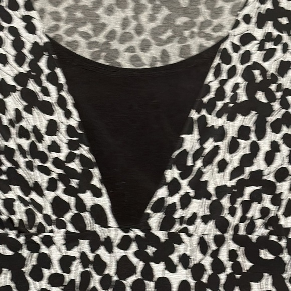 BRIGGS NEW YORK Black & Sliver/ gray Patterned Faux Layered Blouse Top, S - Picture 2 of 7